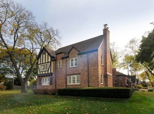 413 S Arlington Heights Rd, Arlington Heights, IL 60005