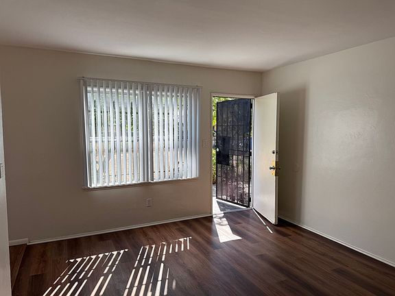 5th image of 925 W 84th St APT C