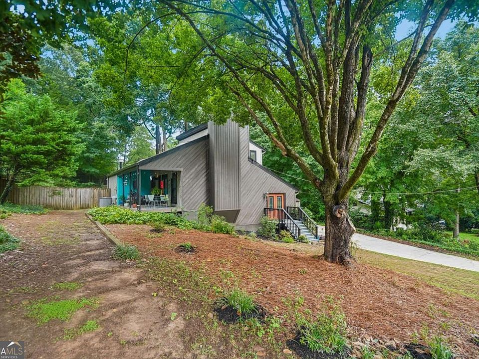 1st image of 3777 Southgate Dr SW