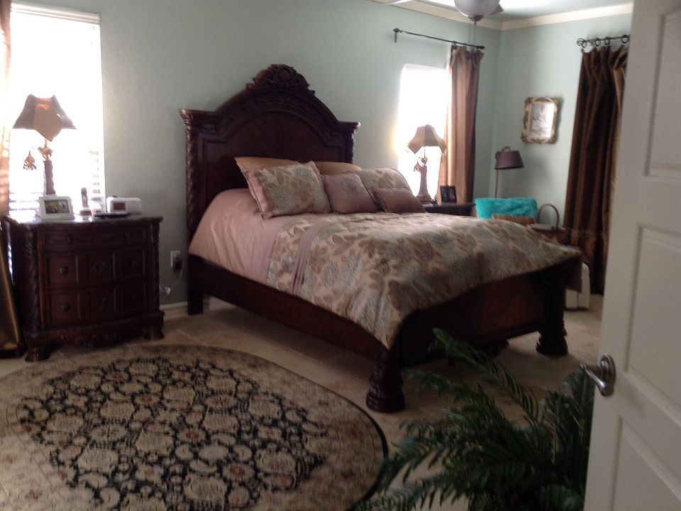 Master bedoom