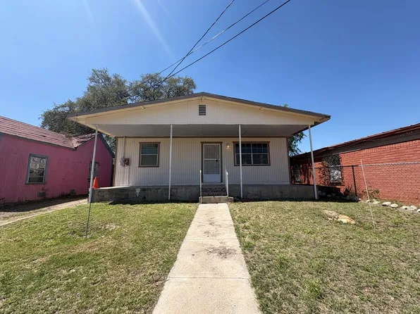 555 N Adams St, Eagle Pass, TX 78852