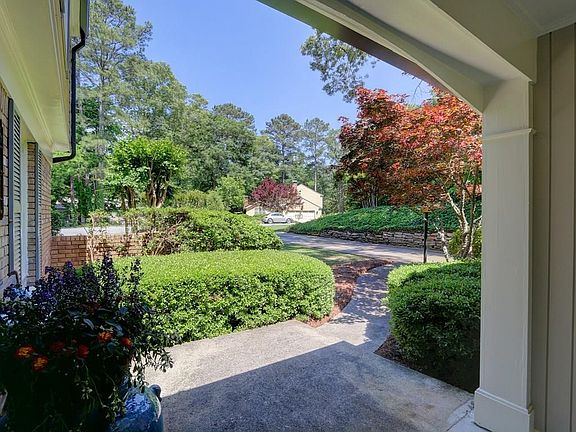 4th image of 101 Fox Hills Cir SE