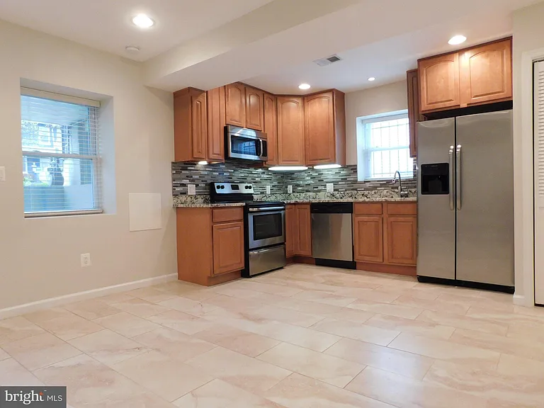 308 Webster St NW — Photo 14