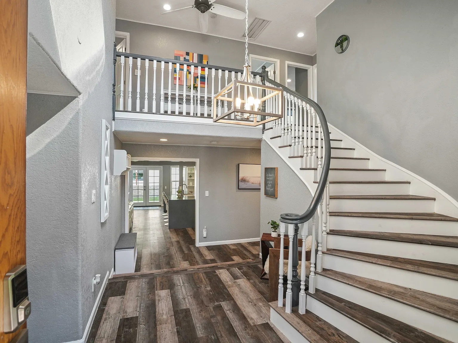 5 bed, 2800 sqft, $11,500 — Photo 1