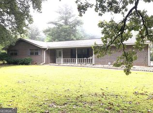 10 Woolsie Rd, Newnan, GA 30265