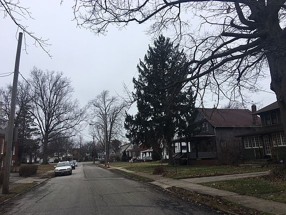 5th image of 18221 Schenely Ave