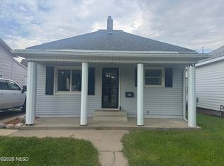 605 1st Ave NE, Watertown, SD 57201