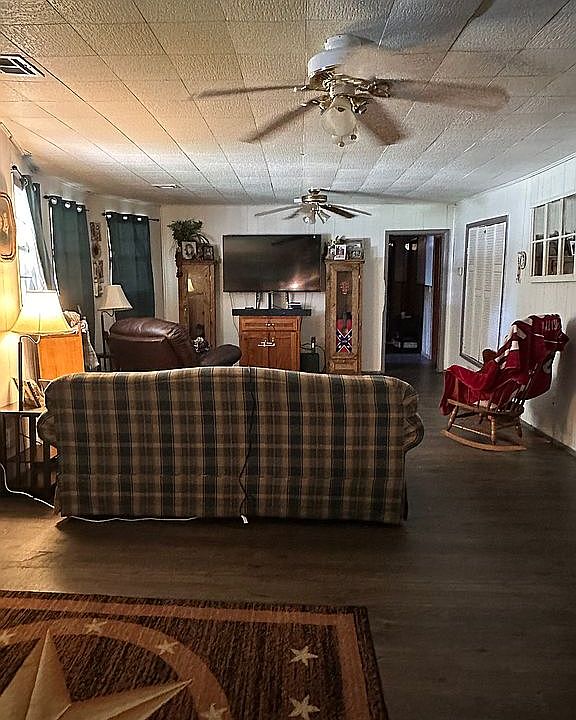 2nd image of 1726 W Texas Ave
