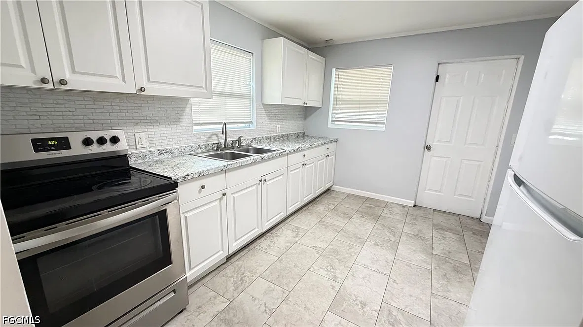 3 bed, 1.0 bath, 1088 sqft, $1,500 — Photo 2
