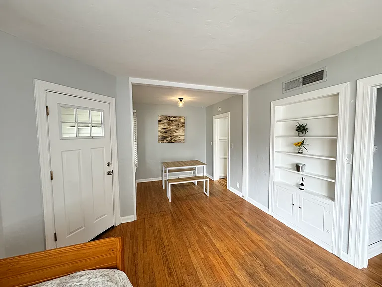 607 E Harwood St #609 — Photo 6
