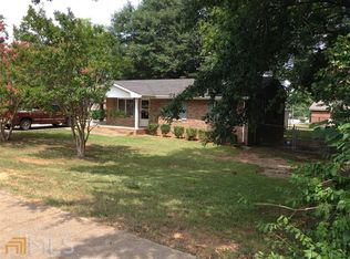 33 Richardson St, Winder, GA 30680
