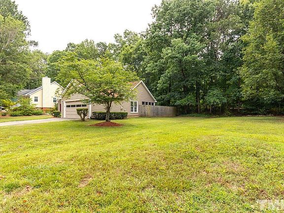 2nd image of 5200 Pickford Pl