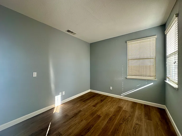 907 Star Tulip Dr — Photo 24