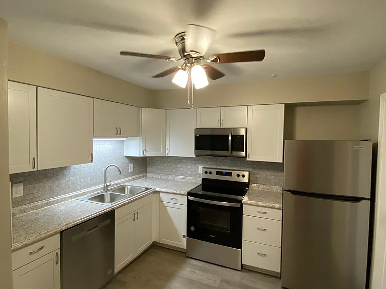 304 N 6th St #304 — Photo 4