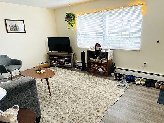 3rd image of 90 Washington Park Dr #2