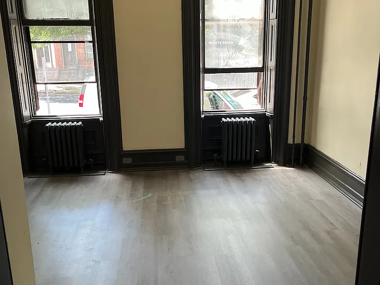 249 N 5th St #1S — Photo 2