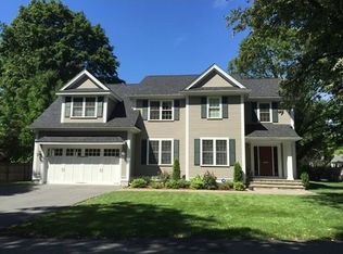 8 Chesterton Rd, Wellesley, MA 02481