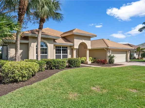 3740 Lakemont Dr, Bonita Springs, FL 34134