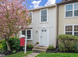 7890 Tyson Oaks Cir, Vienna, VA 22182