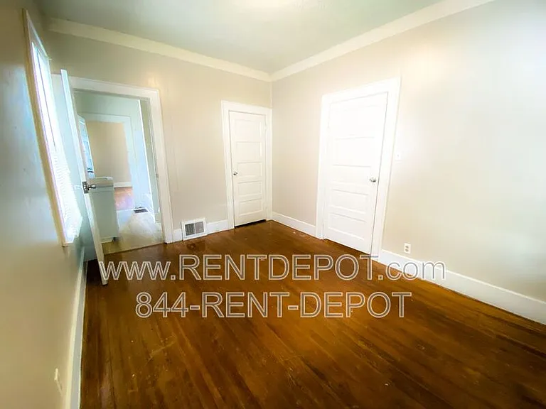 1415 E Indiana St — Photo 10