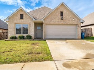 826 Lindsey Ln, Whitehouse, TX 75791