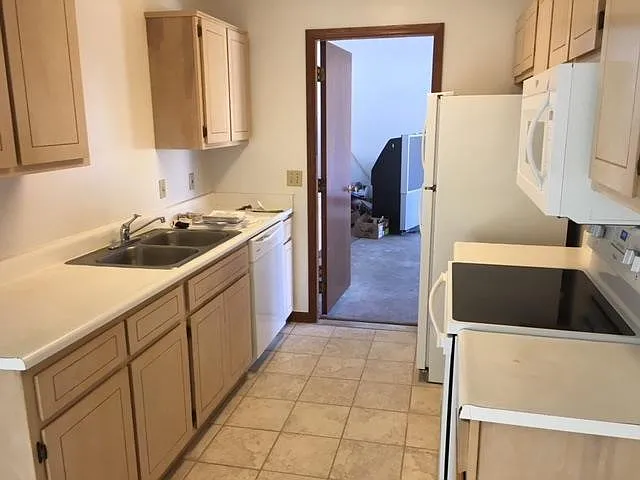 403 Somerset Rd — Photo 14