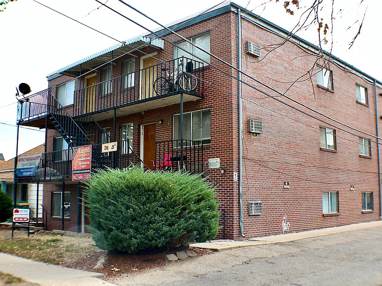Knight Apartments and Sunlight Townhomes - located in historic downtown Greeley! — Photo 12