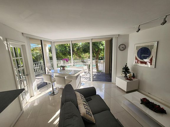 5th image of 1000 Quayside Terrace #408