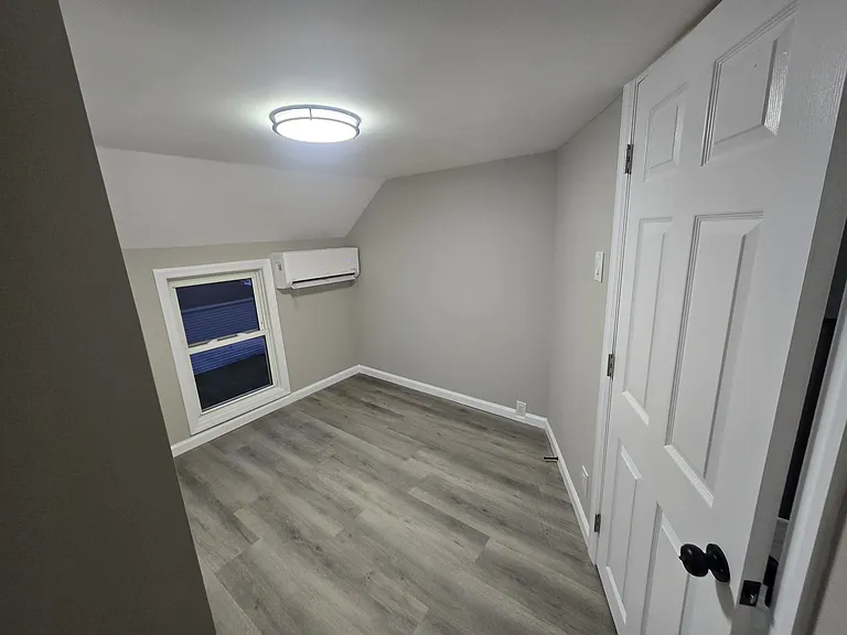 17 Maple Ave — Photo 4