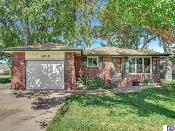 4000 Jersey Cir, Lincoln, NE 68504