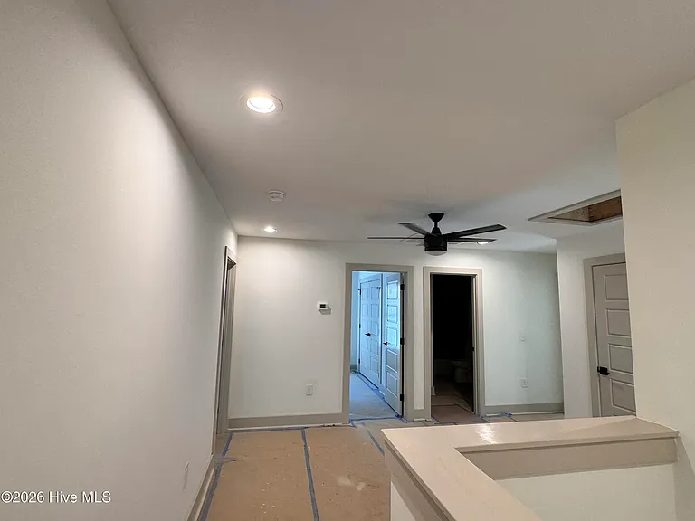 664 Wren Ln — Photo 7
