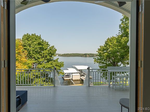 5th image of 1915 Chimney Point