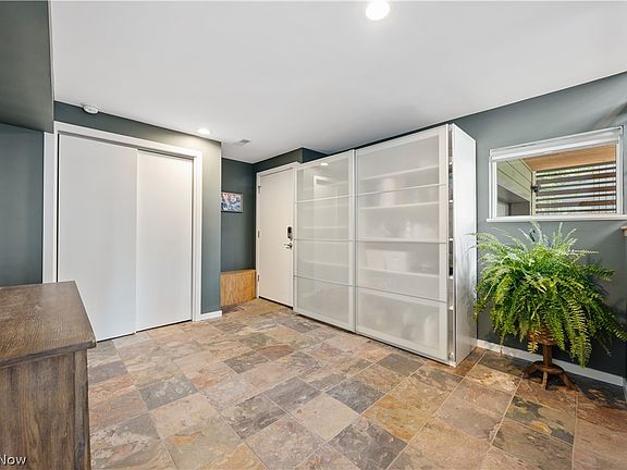5th image of 2509 Thurman Ave