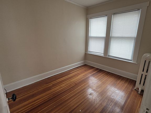 4th image of 306 Hudson Ave APT 2R