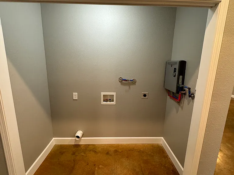 1110 Belt St #B1 — Photo 15