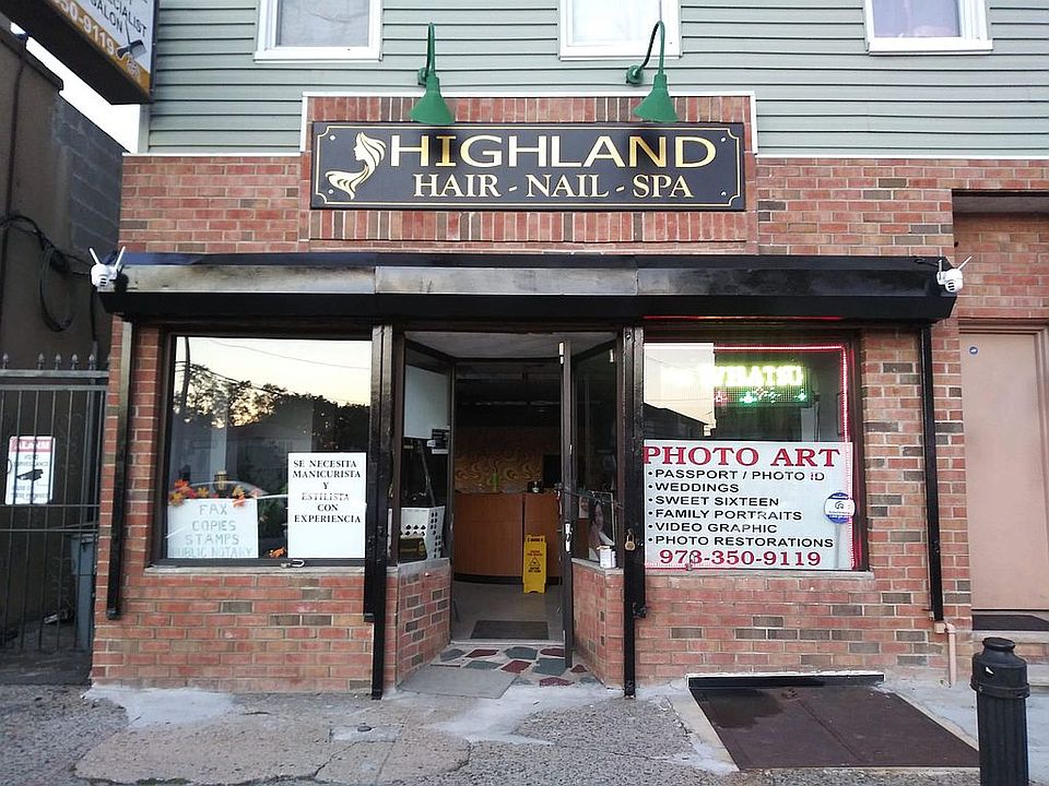 2nd image of 221 Bloomfield Ave