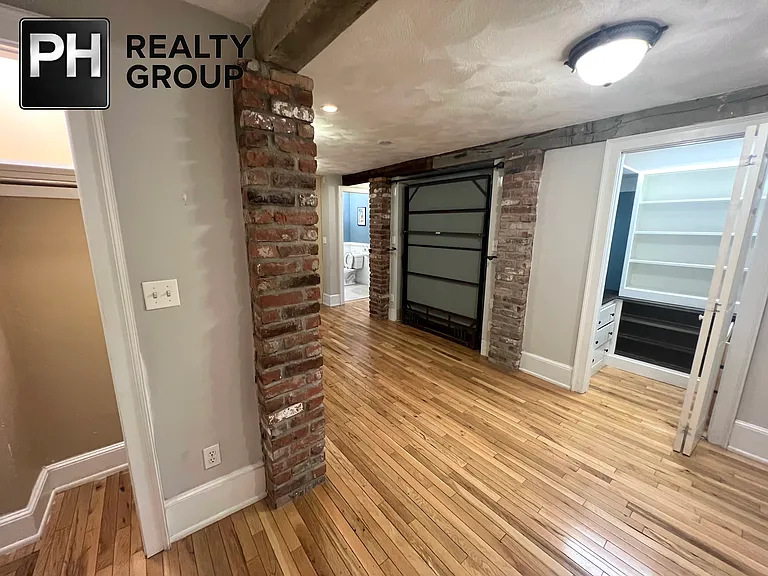 39 Highland Ave — Photo 22