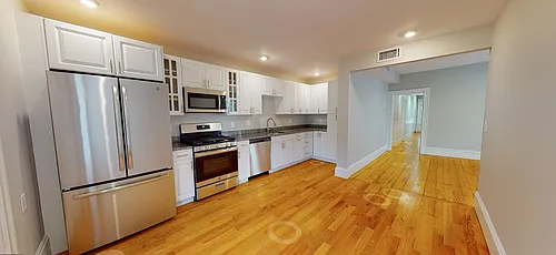 11 Beacon St Photo 1