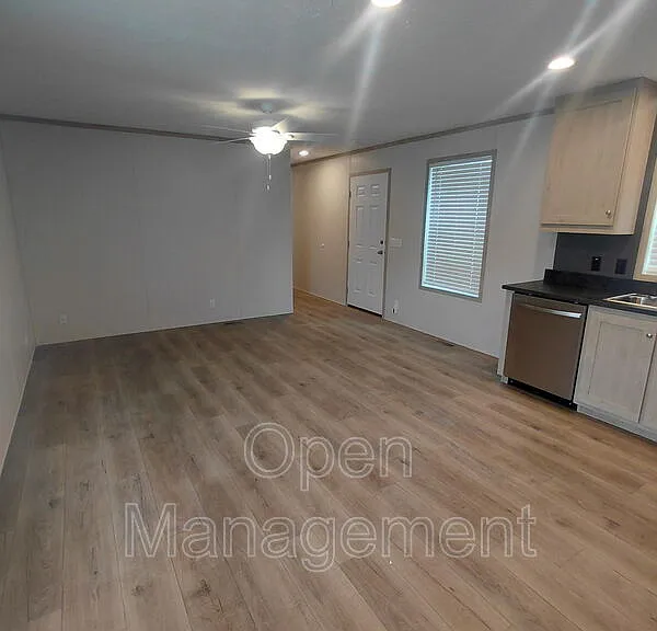 330 Kevin Dr — Photo 5