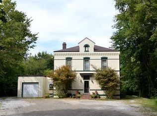 609 W College Ave, Greenville, IL