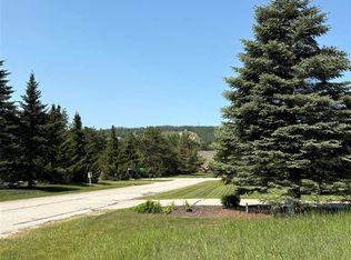 200 Pleasant Valley Dr, Harbor Springs, MI 49740