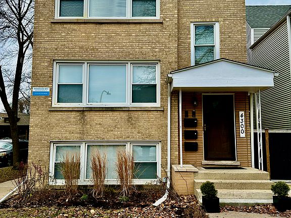 2nd image of 4300 N Mozart St