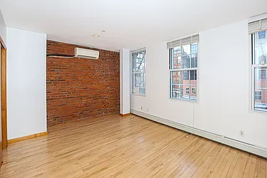 Rented by Sapo Group