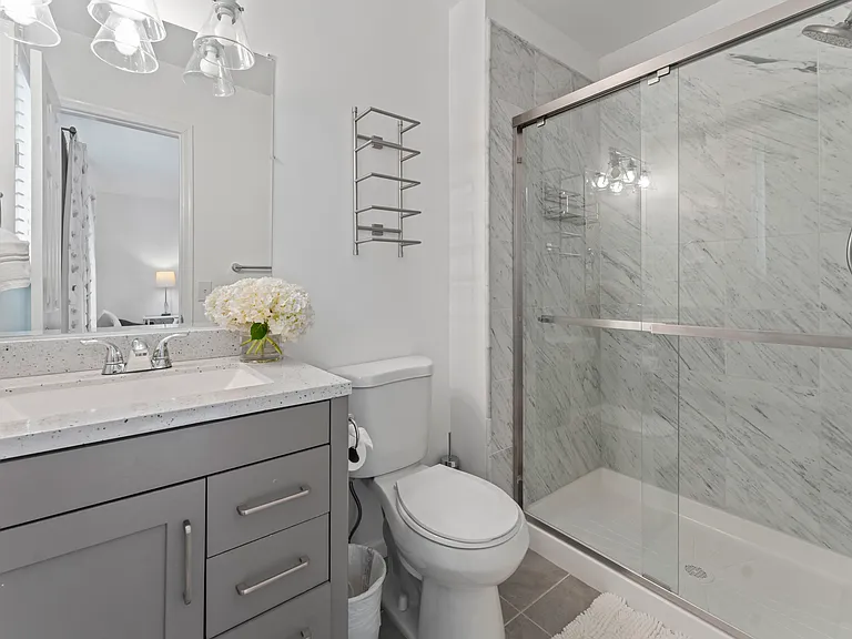 142 Shore Dr — Photo 16