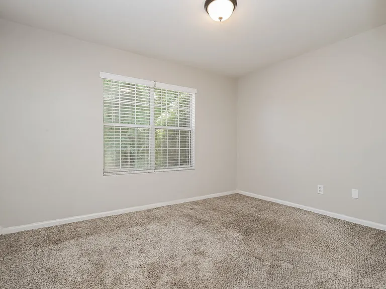 685 Chaseridge Dr — Photo 13