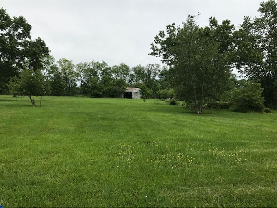 2nd image of 314 Moyer Rd
