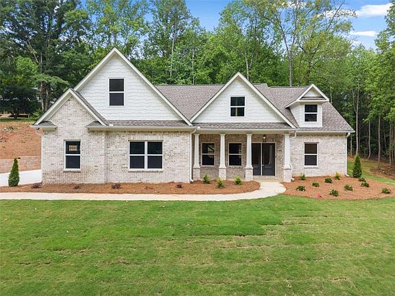 2nd image of 439 Oak Ridge Dr