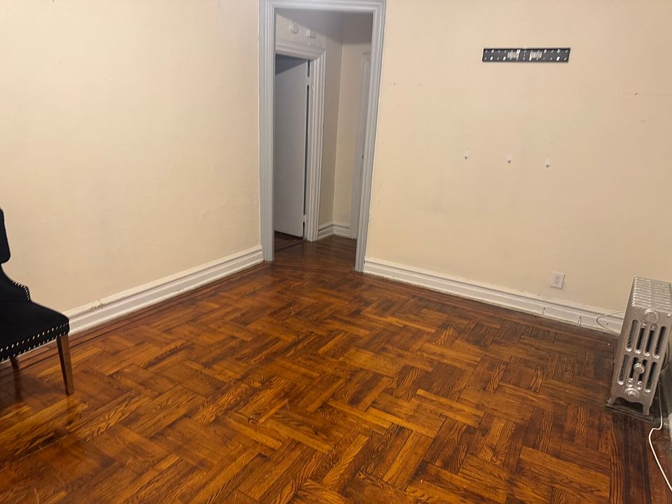 2nd image of 202 E 91st St APT B18