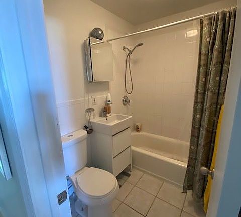 4th image of 580 6th Ave APT 4