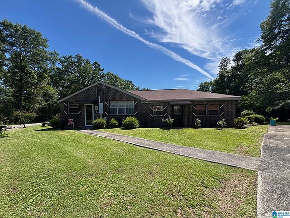 2nd image of 1104 Smith Rd